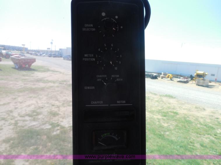 image for item H3159 1991 Case IH 1680 Axial-Flow combine