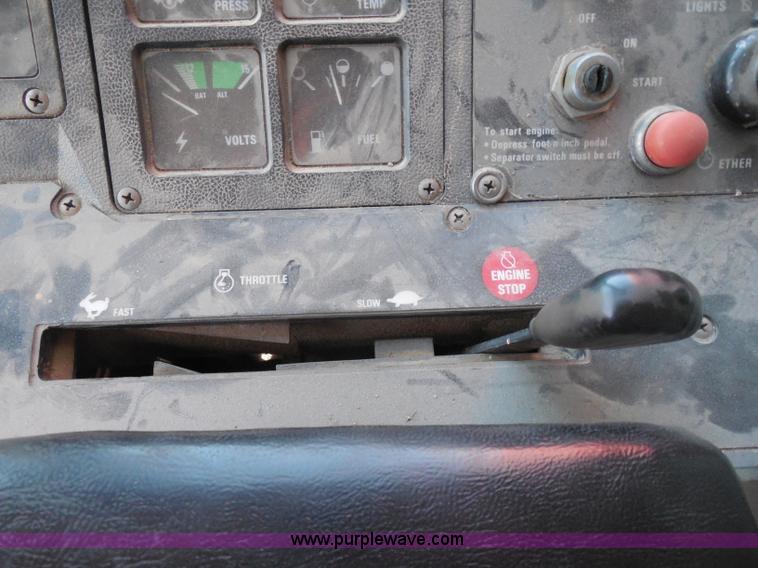 image for item H3159 1991 Case IH 1680 Axial-Flow combine