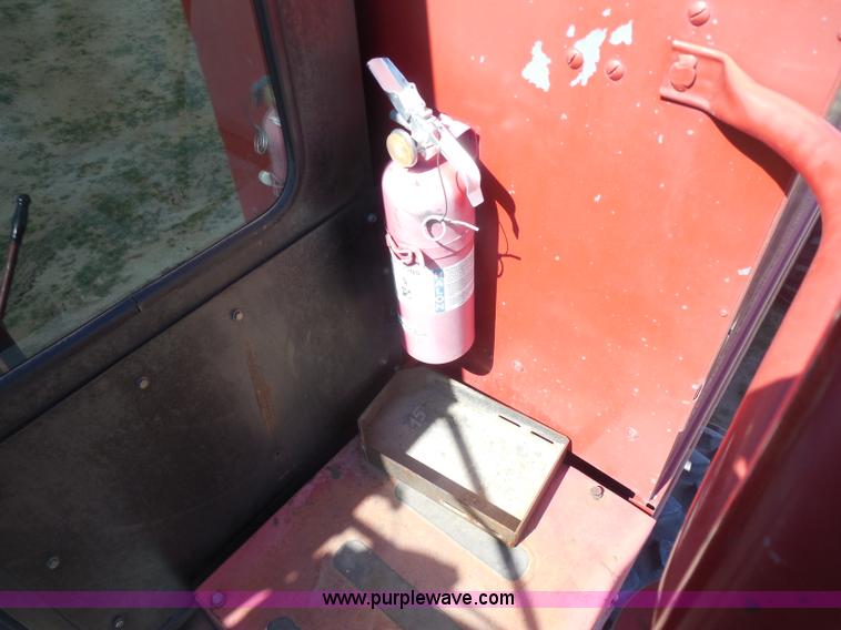 image for item H3159 1991 Case IH 1680 Axial-Flow combine