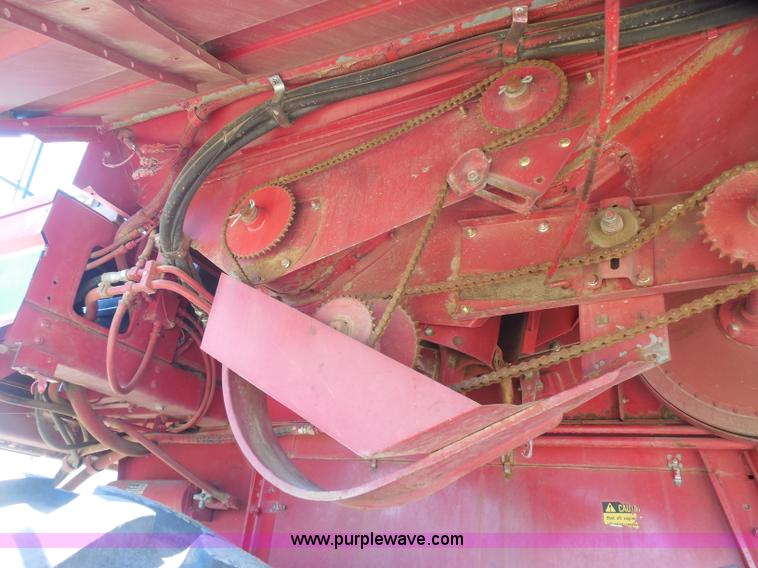 image for item H3159 1991 Case IH 1680 Axial-Flow combine