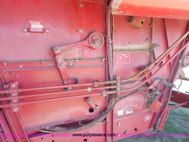 image for item H3159 1991 Case IH 1680 Axial-Flow combine