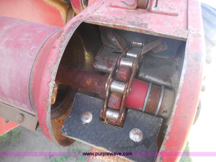 image for item H3159 1991 Case IH 1680 Axial-Flow combine