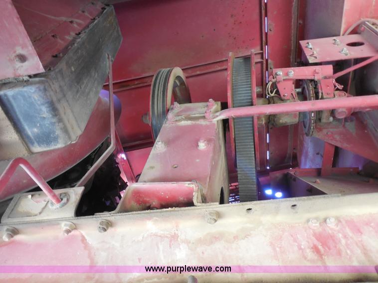 image for item H3159 1991 Case IH 1680 Axial-Flow combine