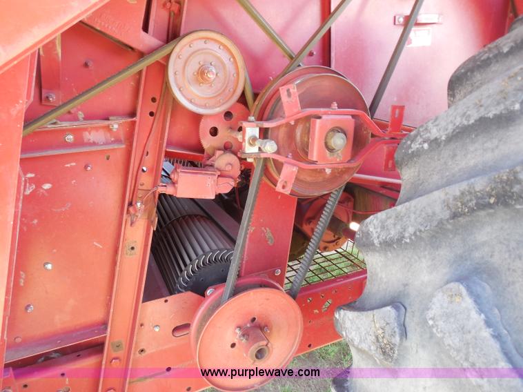 image for item H3159 1991 Case IH 1680 Axial-Flow combine