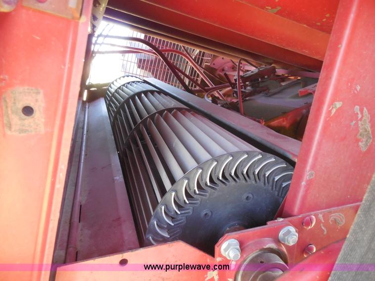 image for item H3159 1991 Case IH 1680 Axial-Flow combine