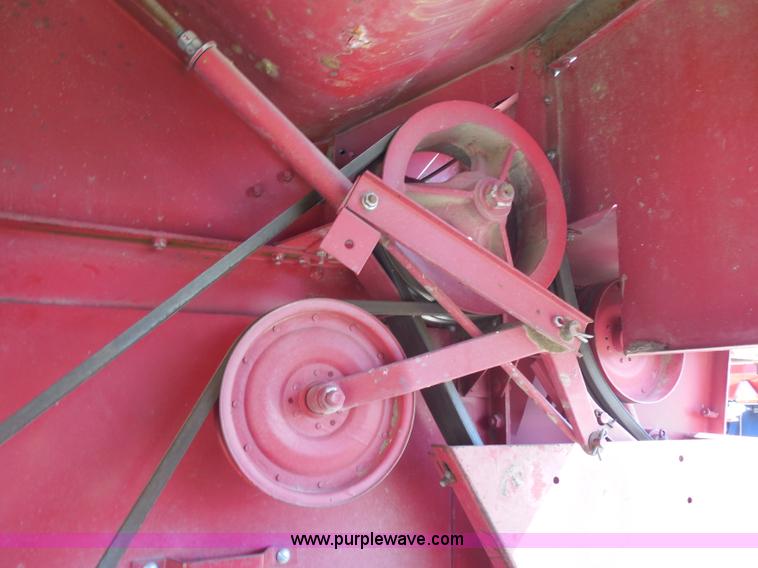 image for item H3159 1991 Case IH 1680 Axial-Flow combine