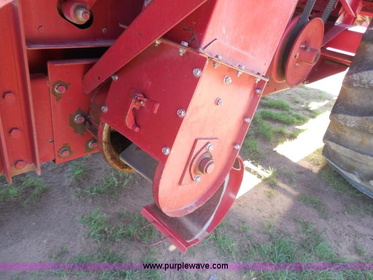 image for item H3159 1991 Case IH 1680 Axial-Flow combine