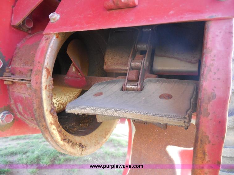 image for item H3159 1991 Case IH 1680 Axial-Flow combine