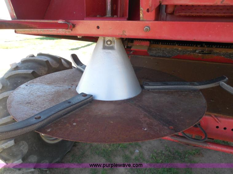 image for item H3159 1991 Case IH 1680 Axial-Flow combine