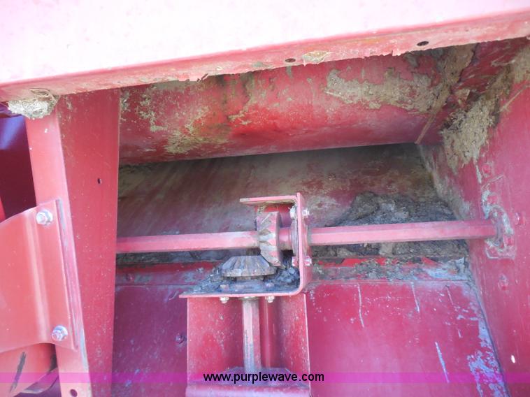 image for item H3159 1991 Case IH 1680 Axial-Flow combine