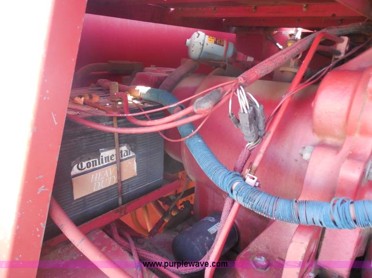 image for item H3159 1991 Case IH 1680 Axial-Flow combine