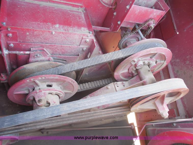 image for item H3159 1991 Case IH 1680 Axial-Flow combine