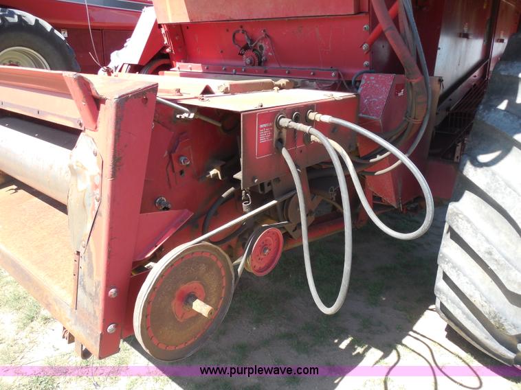 image for item H3159 1991 Case IH 1680 Axial-Flow combine