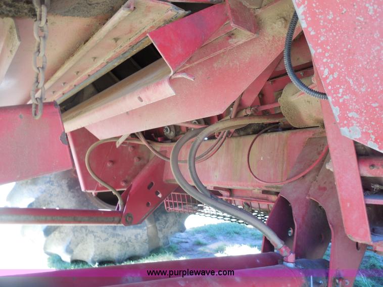 image for item H3159 1991 Case IH 1680 Axial-Flow combine