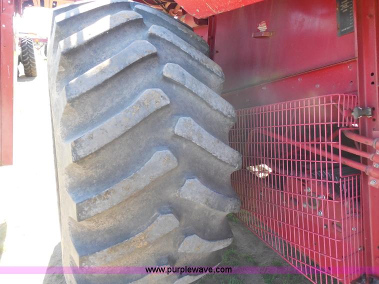 image for item H3159 1991 Case IH 1680 Axial-Flow combine