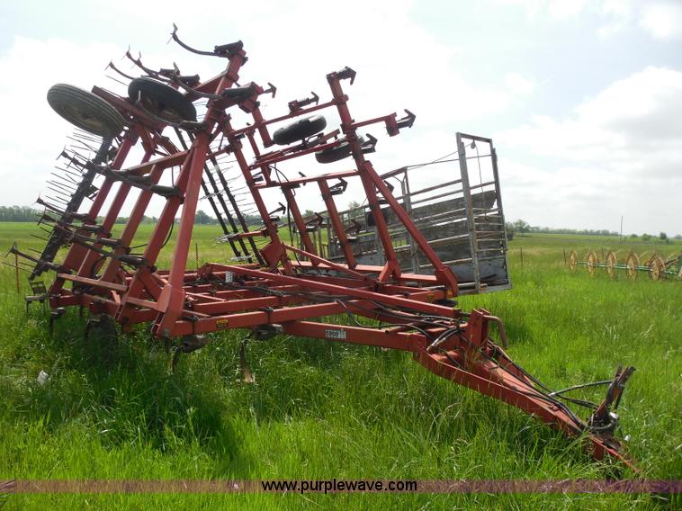 image for item H3164 Case 4800 field cultivator with vibra shanks