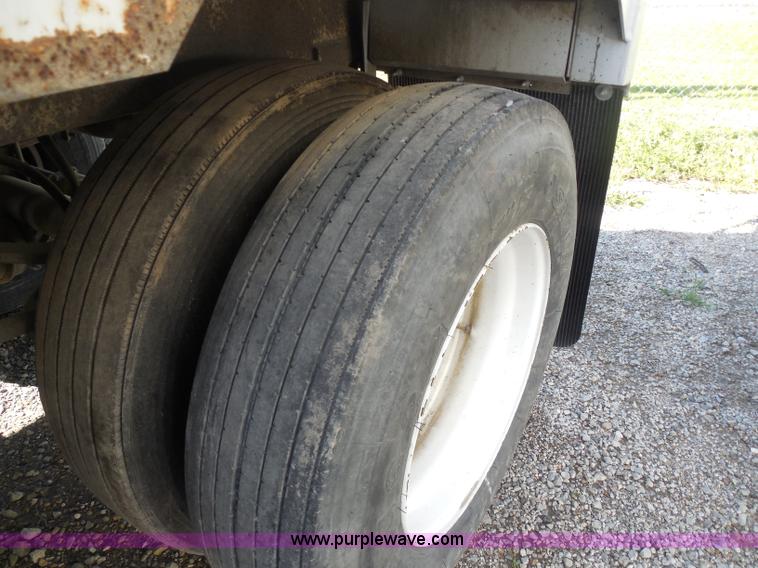 image for item H3213 1997 Timpte Super Hopper hopper bottom trailer