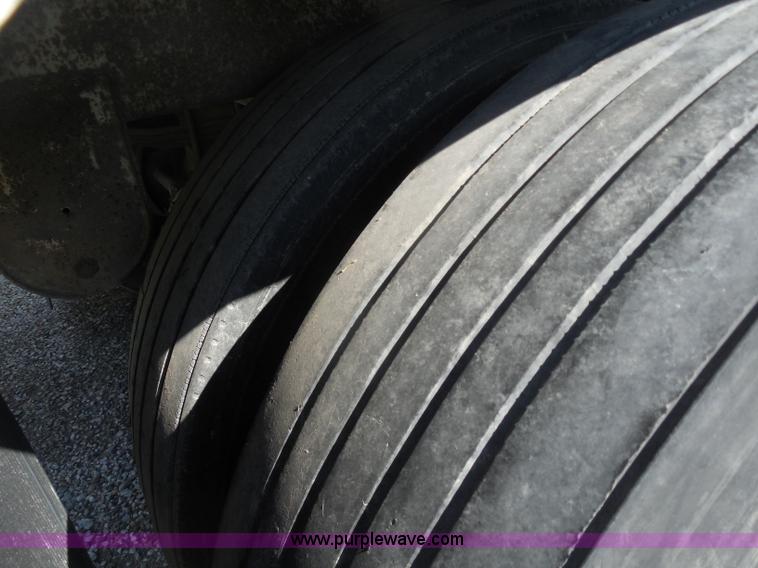 image for item H3213 1997 Timpte Super Hopper hopper bottom trailer