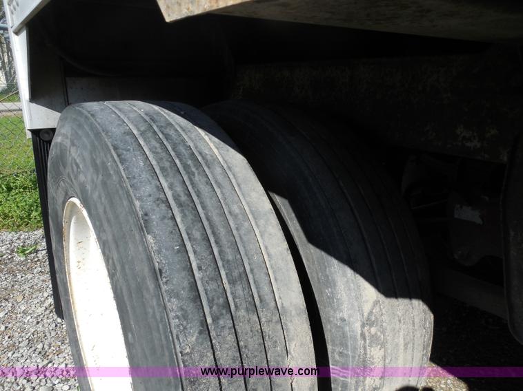 image for item H3213 1997 Timpte Super Hopper hopper bottom trailer