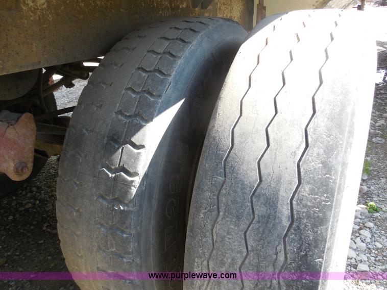 image for item H3213 1997 Timpte Super Hopper hopper bottom trailer