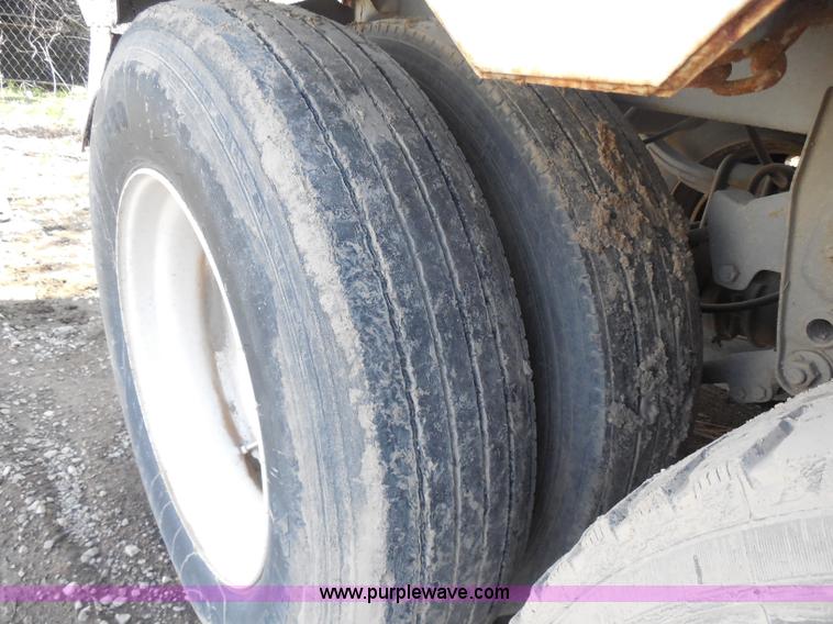 image for item H3215 1985 Timpte Super Hopper hopper bottom trailer