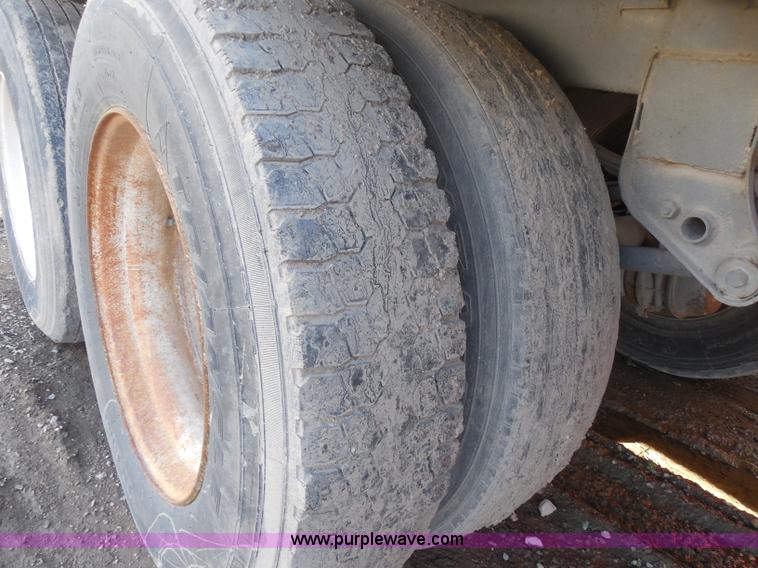 image for item H3215 1985 Timpte Super Hopper hopper bottom trailer