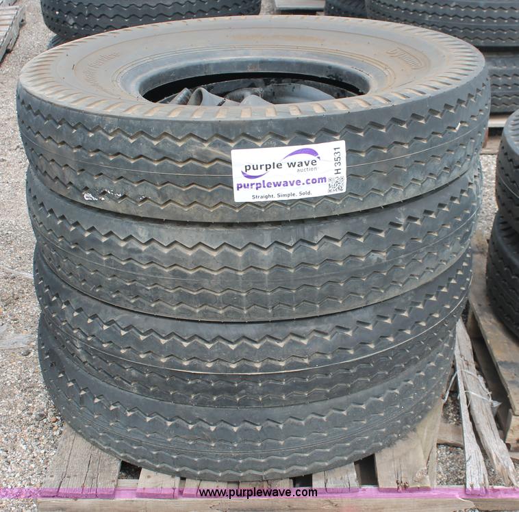 image for item H3532 (4) Dynamo Special Trailer Service 10.00-20 tires