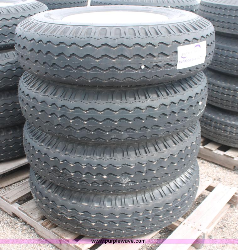 image for item H3534 (4) Denman Express DXA 10.00-20 tires and wheels