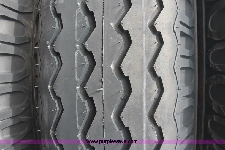 image for item H3535 (4) Denman Express DXA 10.00-20 tires and wheels