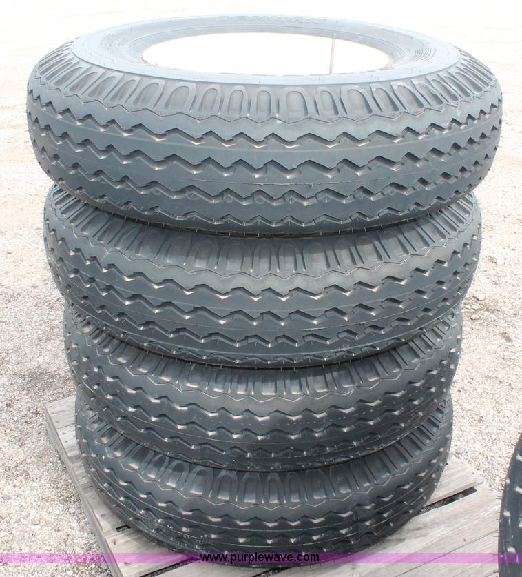 image for item H3537 (4) Denman Express DXA 10.00-20 tires and wheels