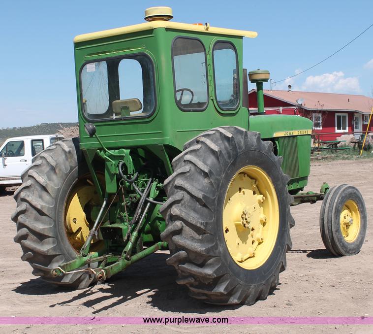 image for item H3599 1966 John Deere 4020 tractor