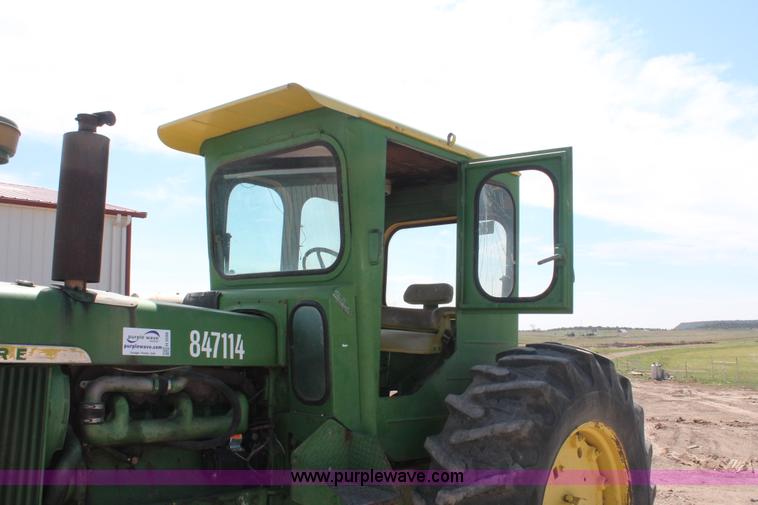 image for item H3599 1966 John Deere 4020 tractor