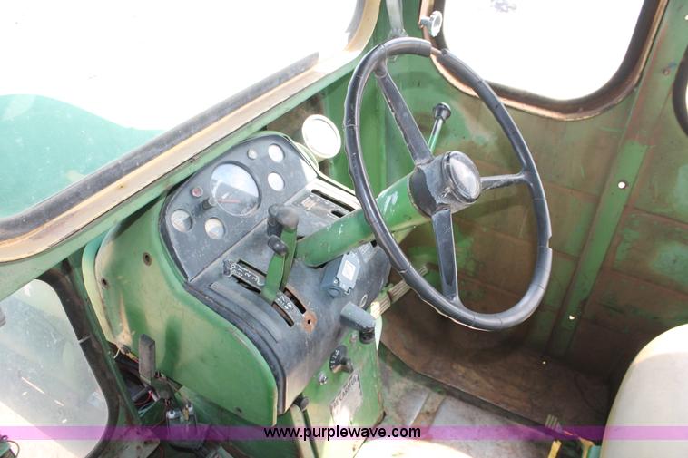 image for item H3599 1966 John Deere 4020 tractor