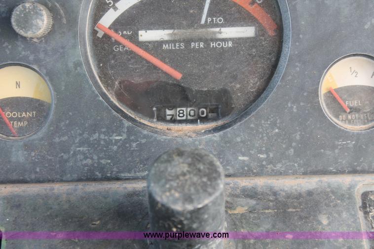 image for item H3599 1966 John Deere 4020 tractor