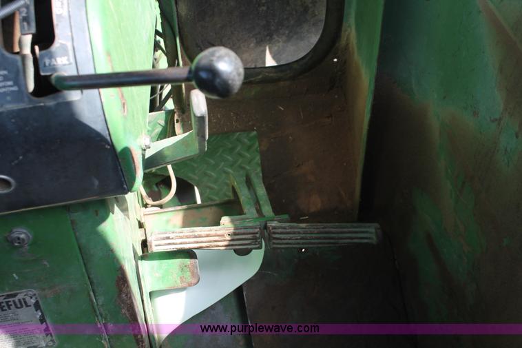 image for item H3599 1966 John Deere 4020 tractor