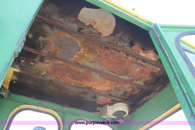 image for item H3599 1966 John Deere 4020 tractor