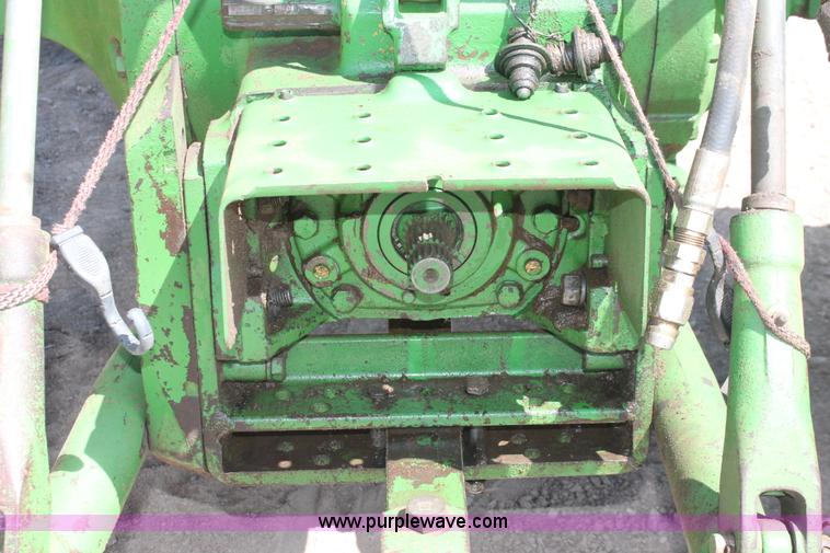 image for item H3599 1966 John Deere 4020 tractor