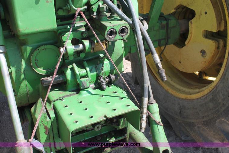 image for item H3599 1966 John Deere 4020 tractor