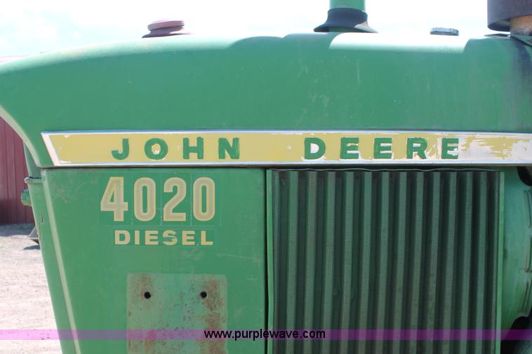 image for item H3599 1966 John Deere 4020 tractor