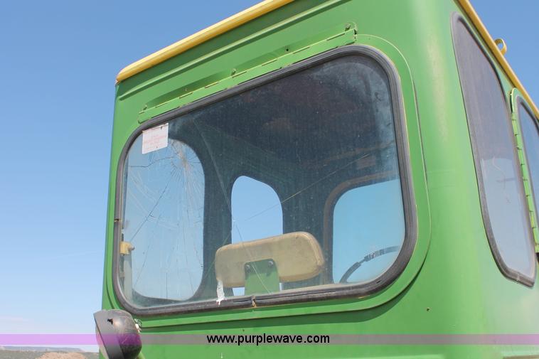 image for item H3599 1966 John Deere 4020 tractor