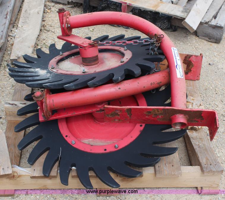 image for item X9433 (2) round baler gathering wheels