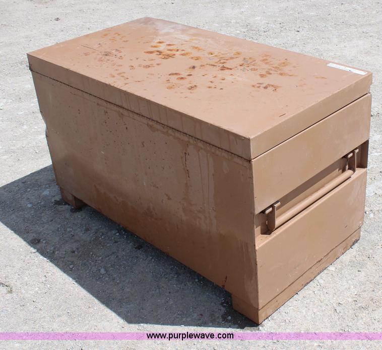 image for item X9434 Knaack job box