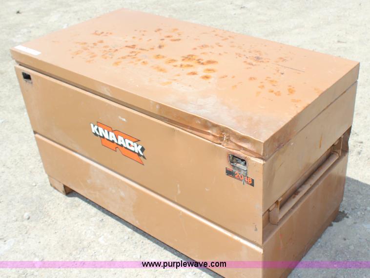 image for item X9434 Knaack job box