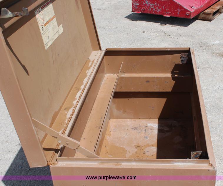 image for item X9434 Knaack job box