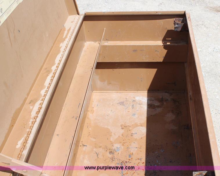 image for item X9434 Knaack job box