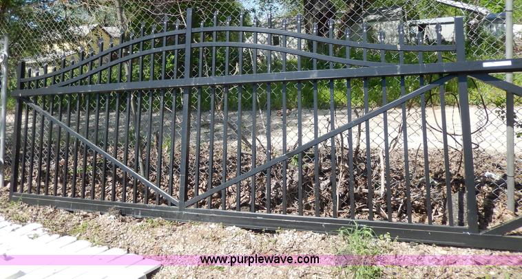 image for item AA9945 Designer square tube metal fence