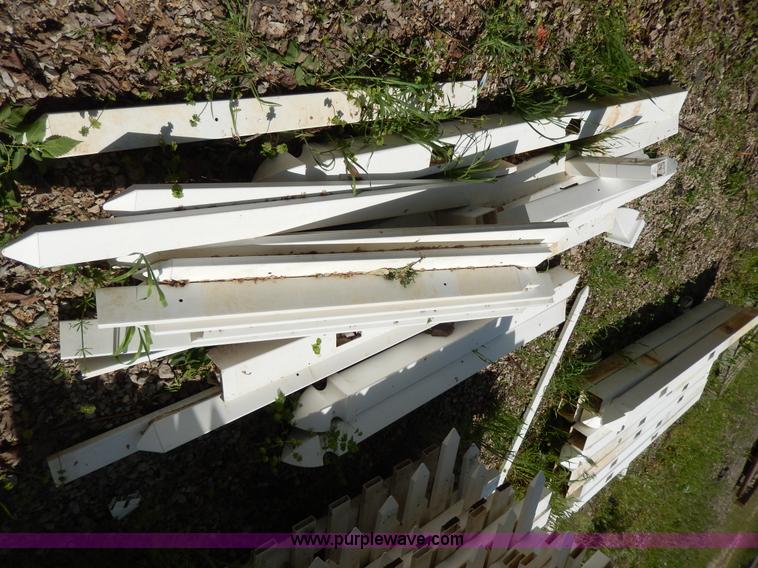 image for item AA9947 Assorted vinyl fence pieces