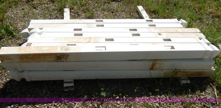 image for item AA9947 Assorted vinyl fence pieces