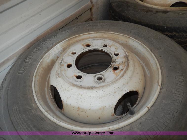 image for item AA9955 (8) used tires and wheels