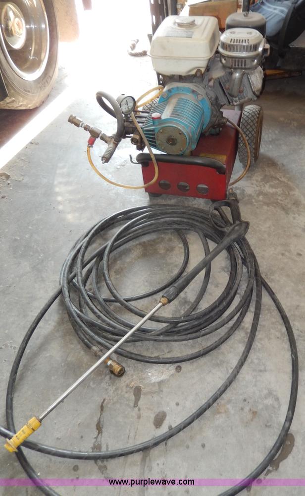 image for item AA9957 Pressure washer